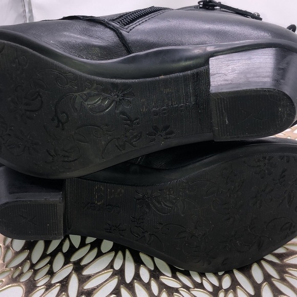 Aetrex Comfort Insole Leather Upper Black Side Zip Booties Size 6W - Picture 9 of 9